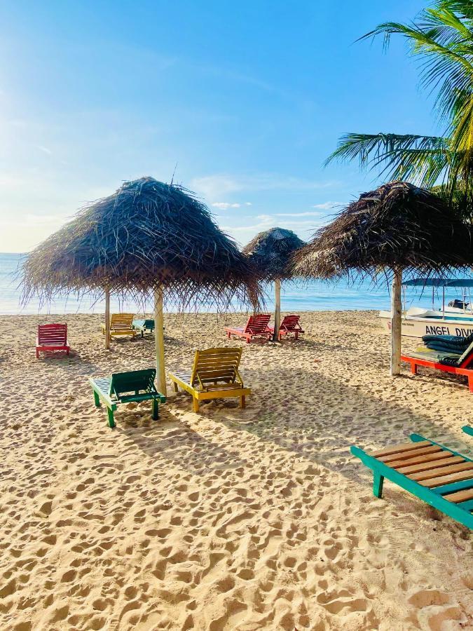 Golden Beach Cottages 트링코말리 외부 사진