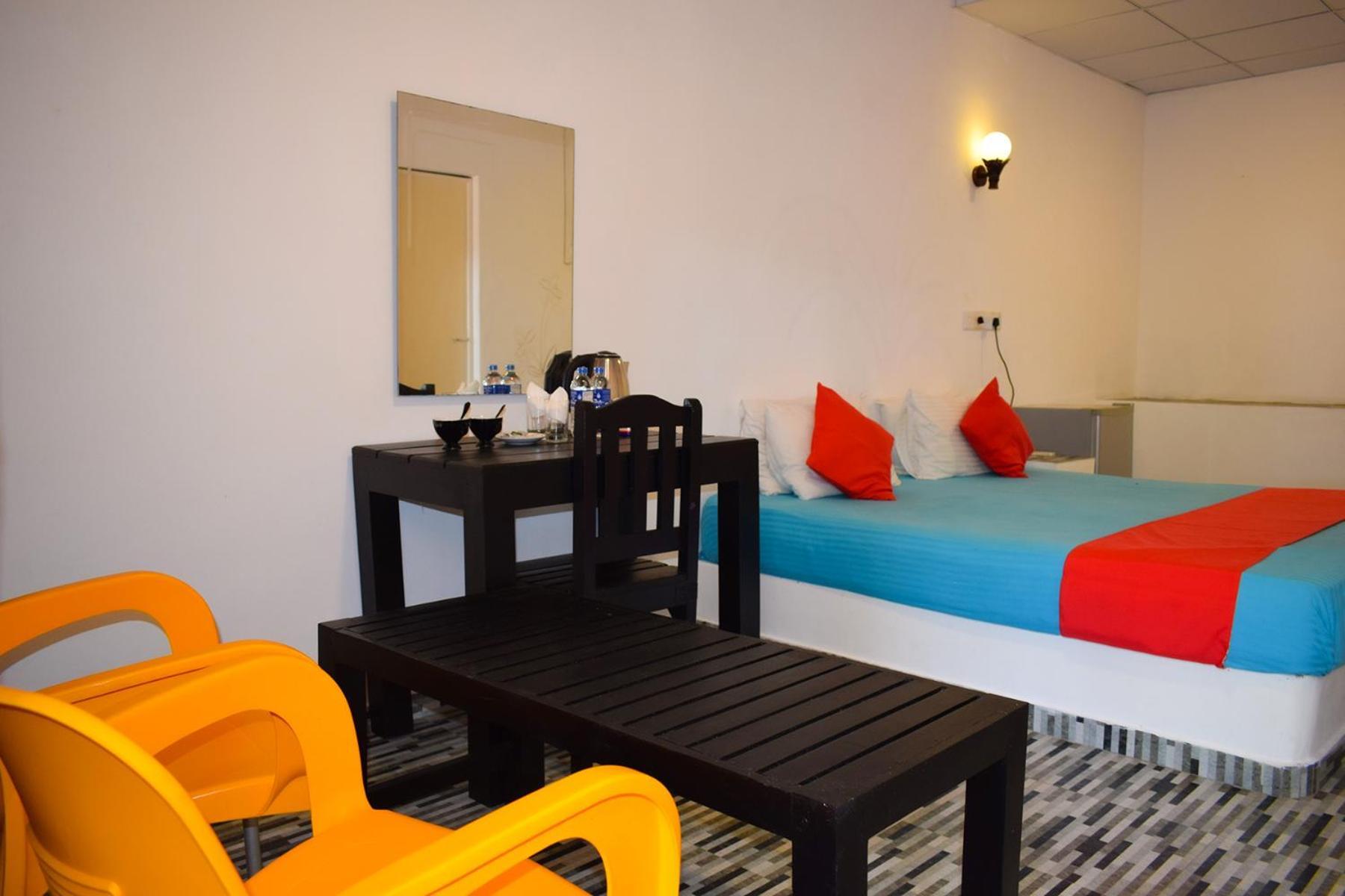 Golden Beach Cottages 트링코말리 외부 사진